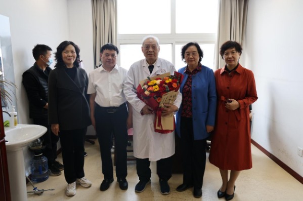1762914955126986.jpg 傲游截图20251112103513.jpg